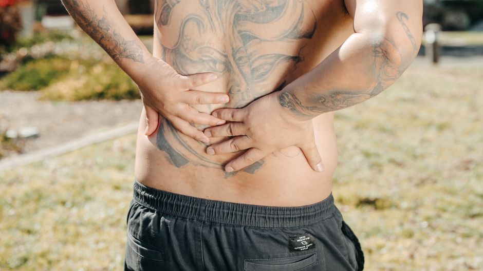 Best Apps for Lower Back Pain Relief in 2026: Kaia Health, Hinge Health & More