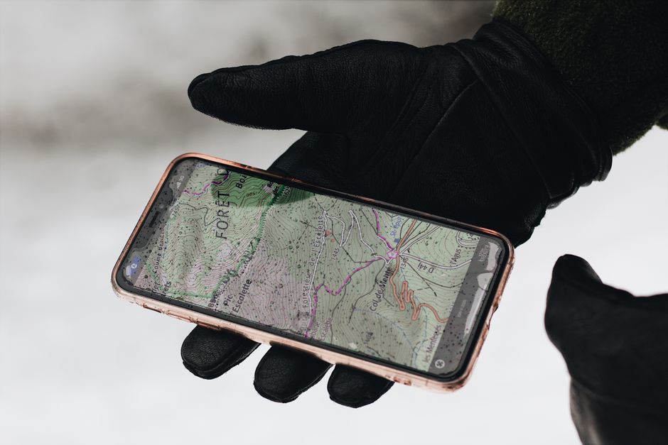 Best Hiking Apps in 2026: AllTrails, Gaia GPS, Komoot & onX