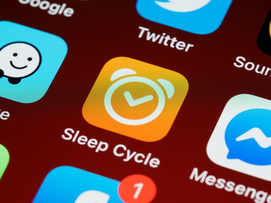 Best Sleep Trackers & Apps in 2026: Oura, Whoop, Sleep Cycle & AutoSleep