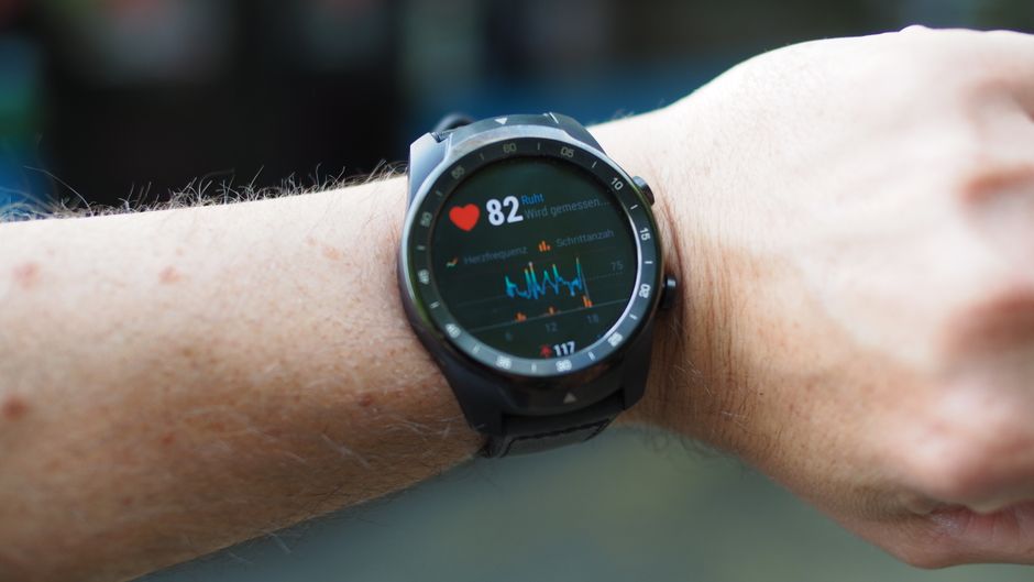 Wearable Health Metrics Explained: HRV, VO2 Max, Body Battery & Resting Heart Rate